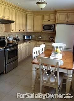 2nd image of 207 Center Ln