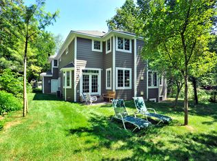 3500 Montgomerie Ave, Deephaven, MN 55391