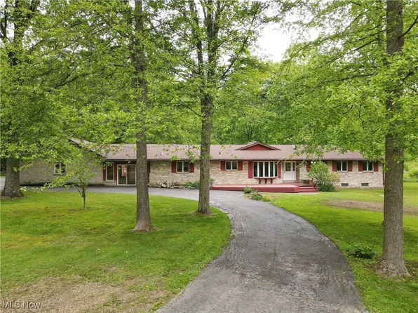 13975 Berlin Station Rd, Berlin Center, OH 44401