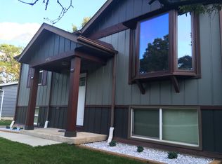 8913 W Sunset Dr, Wonder Lake, IL