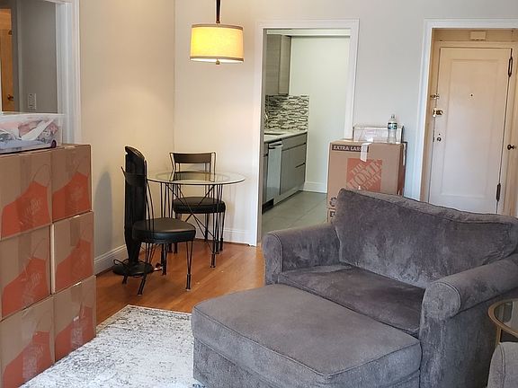 3rd image of 324 E 41st St APT 703C