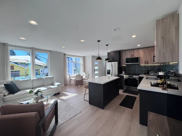 1603 SW Kenyon St, Seattle, WA 98106
