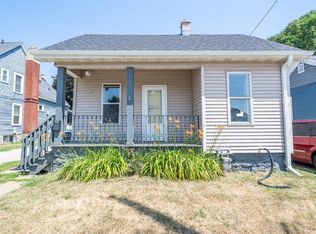 526 School Ave, Oshkosh, WI 54901