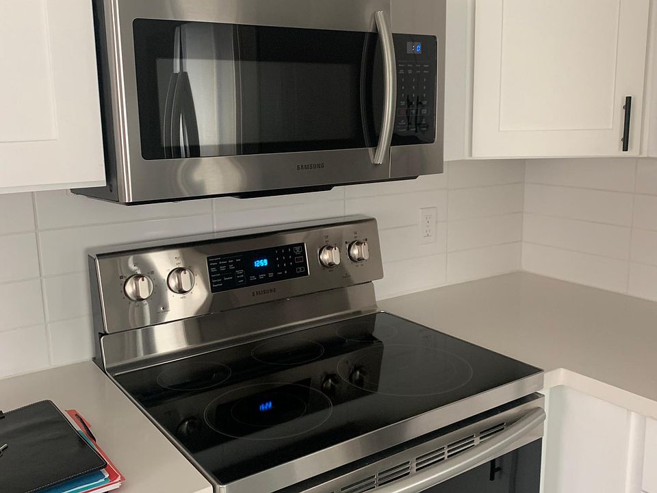 1st image of 3405 W Pinchot Ave #7