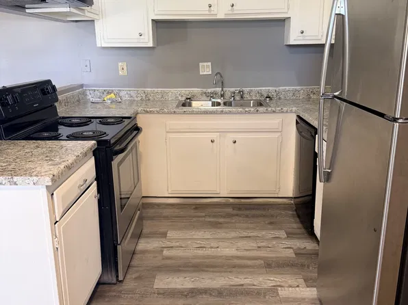 8017 Marquette Ave NE APT C, Albuquerque, NM 87108