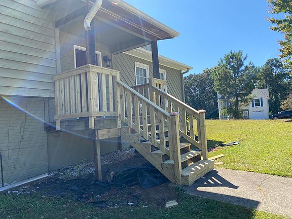 new entryway steps and railing