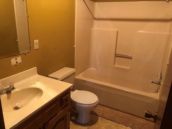 5th image of 501 E Harper Johnson Dr