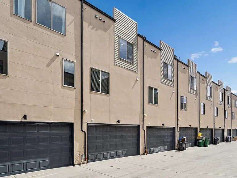 1935 Eaton St — Photo 16
