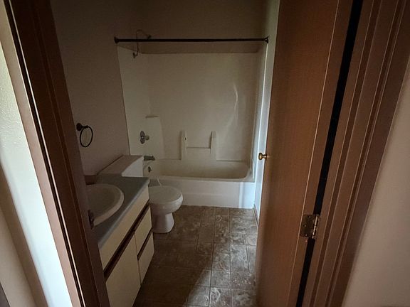 4th image of 1629 Sunset St #1C