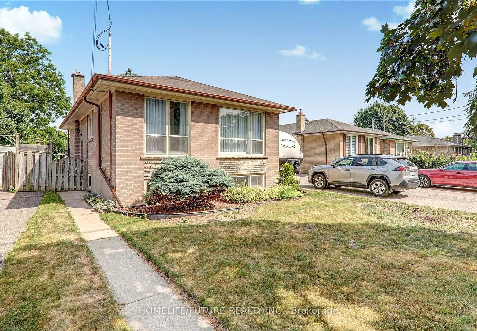 3 bed, $1,900 — Photo 3