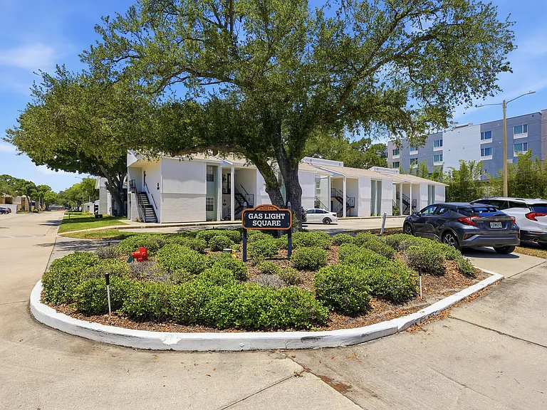 3801 N Oak Dr #A72 — Photo 31
