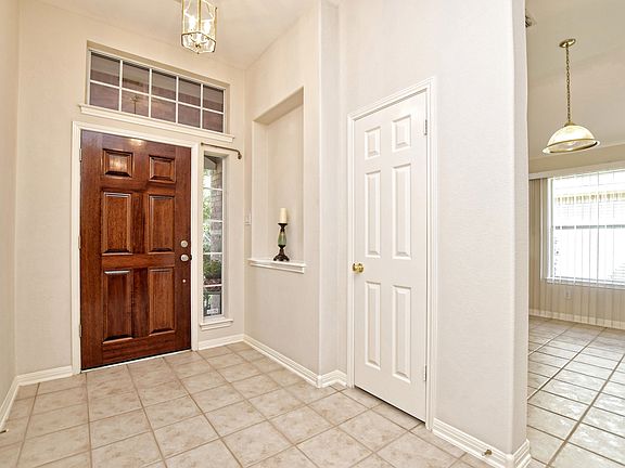 4th image of 1730 Chasewood Dr