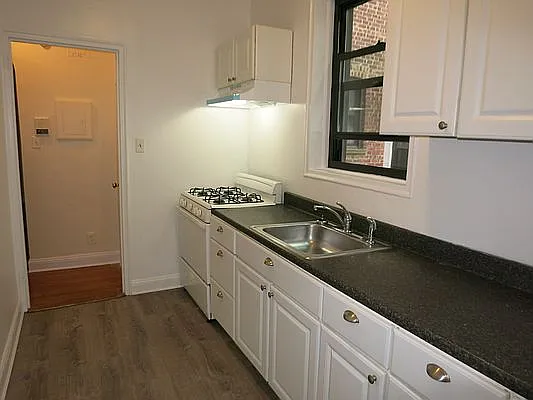 338 92nd St APT 1D photo 1