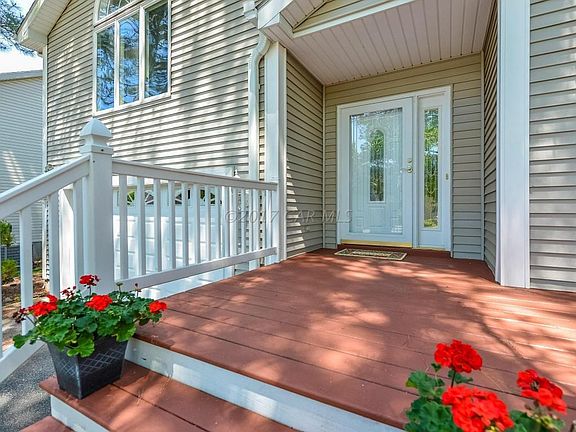 Front Porch with wide stairs