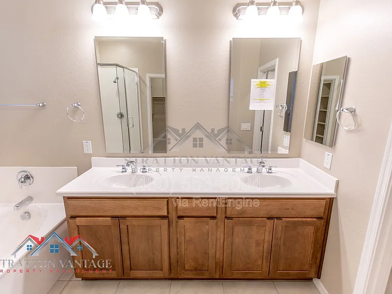 15769 W Voltaire St — Photo 29
