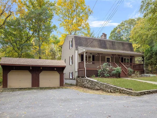 128 Swan Rd, Smithfield, RI 02917