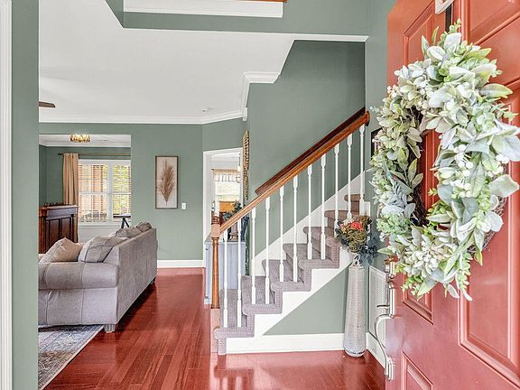 4th image of 292 Leeward Way #1