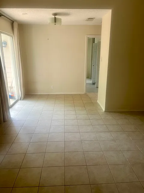 2 bed, 998 sqft, $1,650 — Photo 4