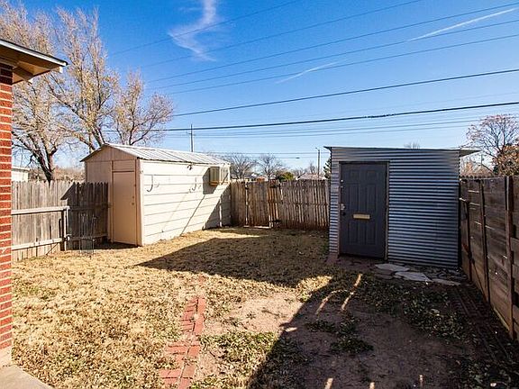 5th image of 5807 Lawrence Blvd #A