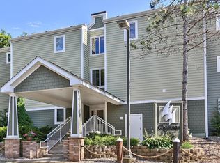 2670 Commerce Blvd APT 106, Mound, MN 55364