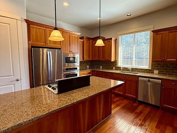 5th image of 61103 Aspen Rim Ln