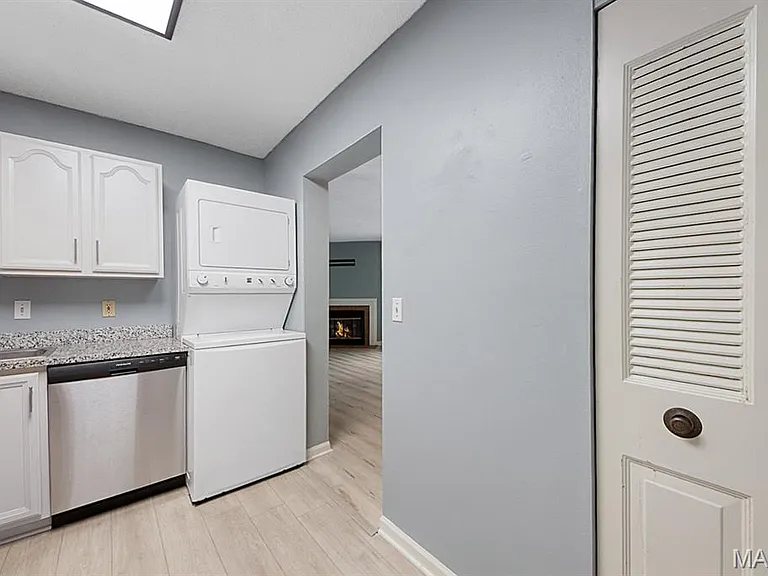 8912 Cardinal Ter — Photo 13