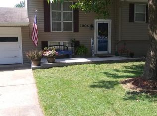 1006 E McClernon St, Springfield, MO 65803