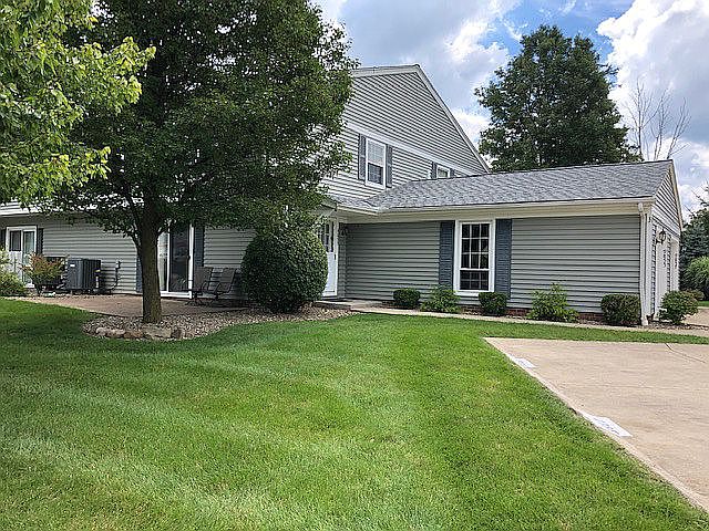 1st image of 9855 Independence Dr #3B