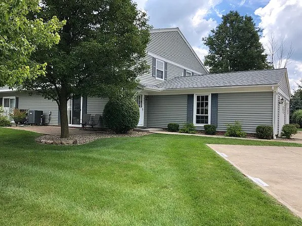 9855 Independence Dr #3B, North Royalton, OH 44133