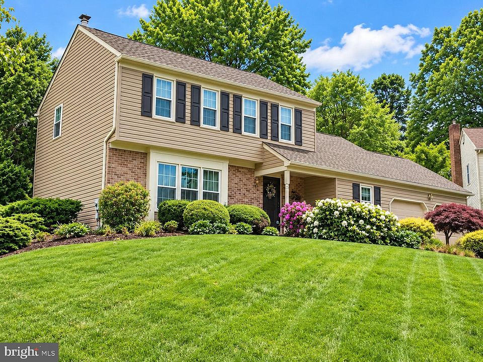 2nd image of 3 Stone Brook Cir