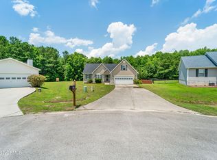 103 Appleton Ln, Richlands, NC 28574