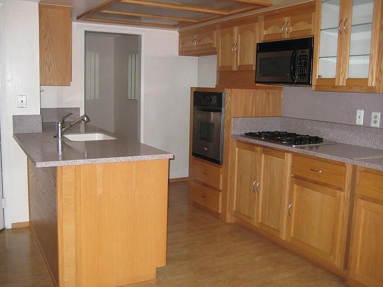 2nd image of 1122 Pheasant Dr