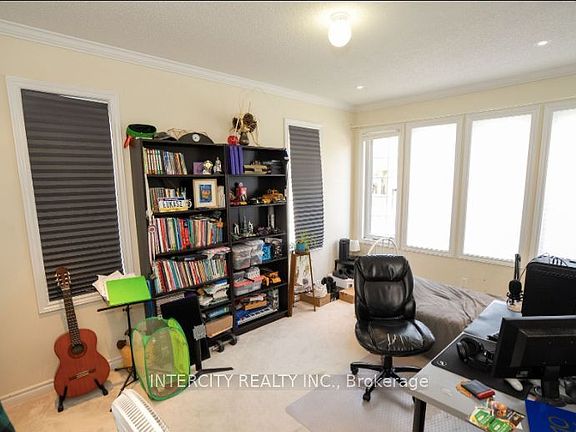 5th image of 32 Waterview Rd