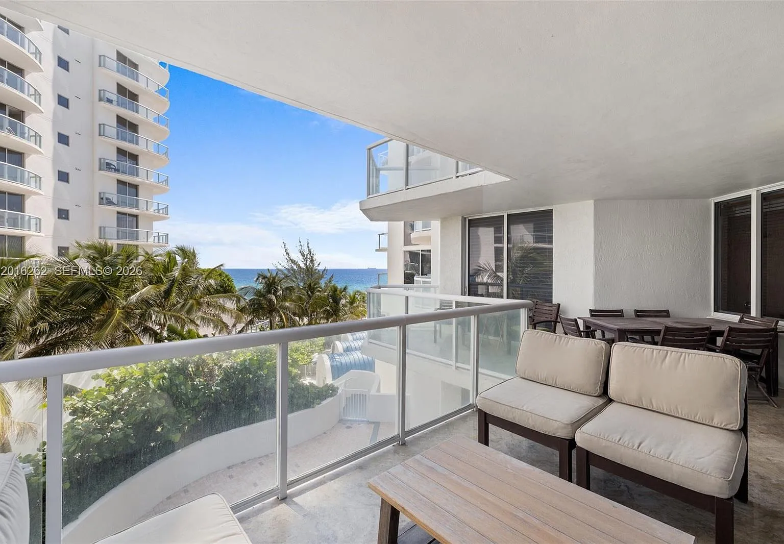 Millennium Condo — Photo 4