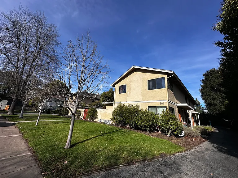 308 Waverley St — Photo 14