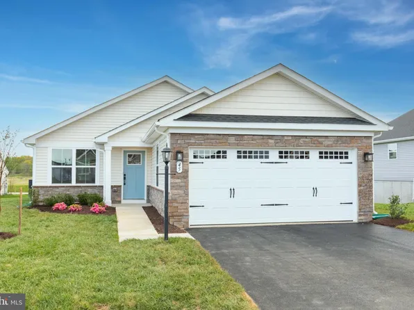 45 Wyoming Way, Hedgesville, WV 25427
