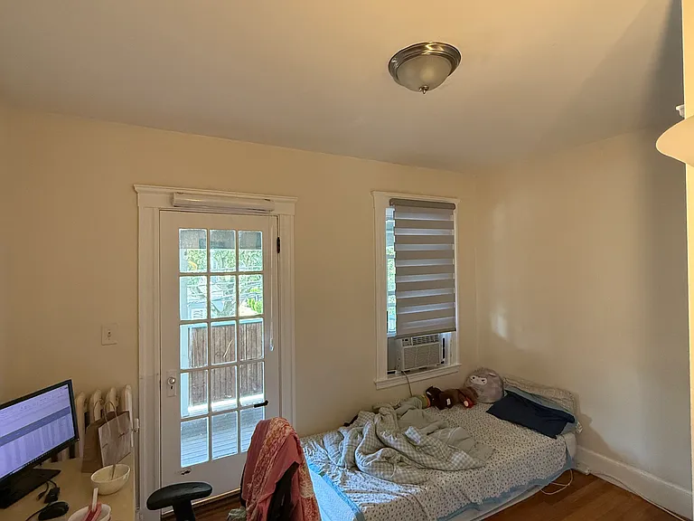 30 Elmira St #2 — Photo 8