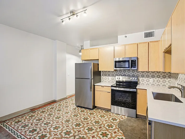 Sentinel Lofts — Photo 10