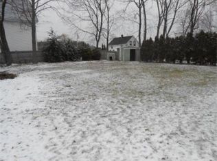 4 Cape Rd, Mendon, MA 01756