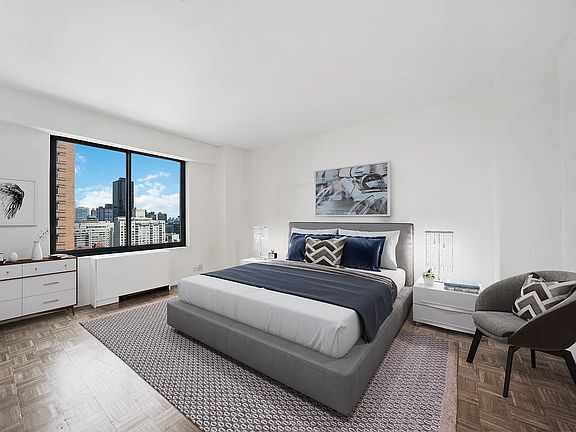 3rd image of 200 E 61st St APT 26E