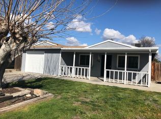 578 S 8th St, Kerman, CA 93630