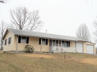 22505 Gliding Hawk Ln, Lebanon, MO 65536