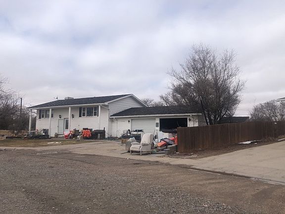 2nd image of 50388 Woodstock Dr