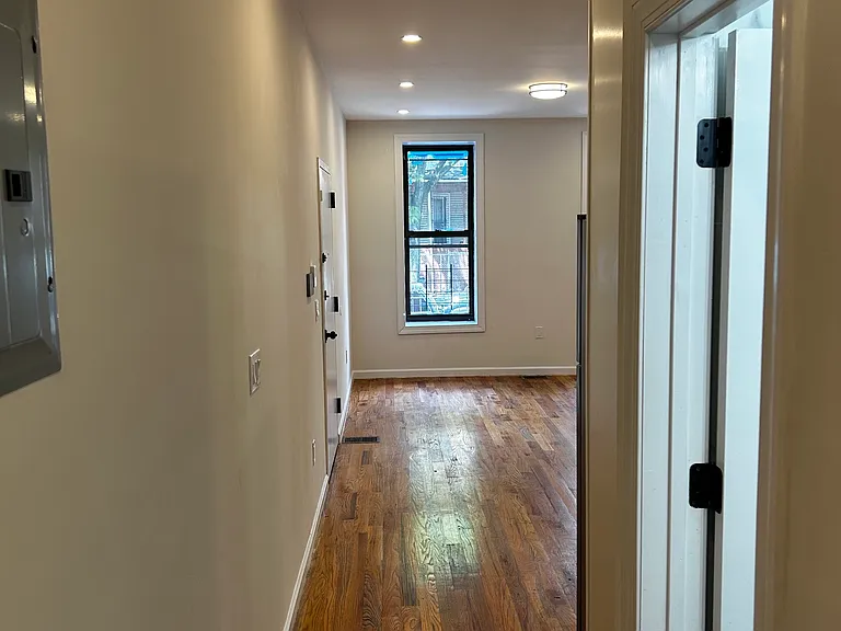 253 Saratoga Ave #1 — Photo 4