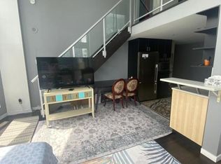 933 Seymour St #11, Vancouver, BC V6B 6L6
