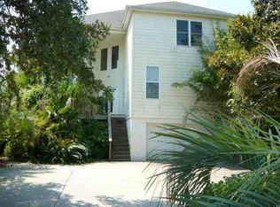 630 N Creekside Dr, Murrells Inlet, SC 29576