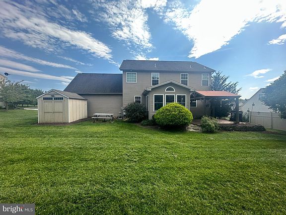 3rd image of 321 Braddock Dr