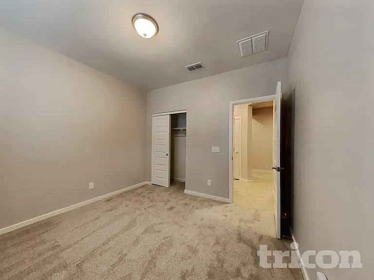 439 W Tenia Trl — Photo 11