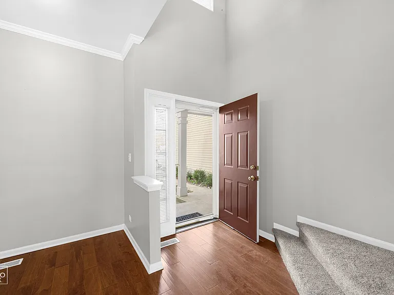1353 Longchamps Ct — Photo 2