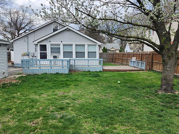 3rd image of 35849 Oregon Ave